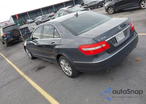 2013 Mercedes-Benz E 350 z USA, uszkodzony, nr VIN WDDHF5KB2DA694368